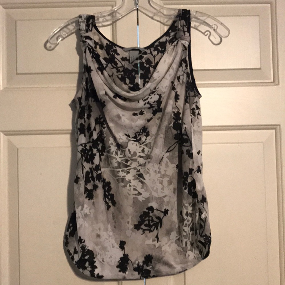 Patterned Scoop-neck Blouse